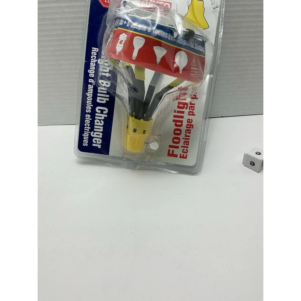 Bayco LBC-200 Safe-N-Ezy Floodlight or Regular‎ Bulb Changer Yellow